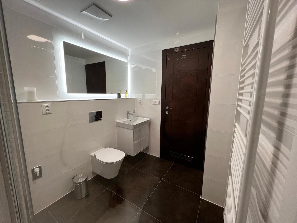 Apartman U Satoshiho Оломоуц Екстер'єр фото