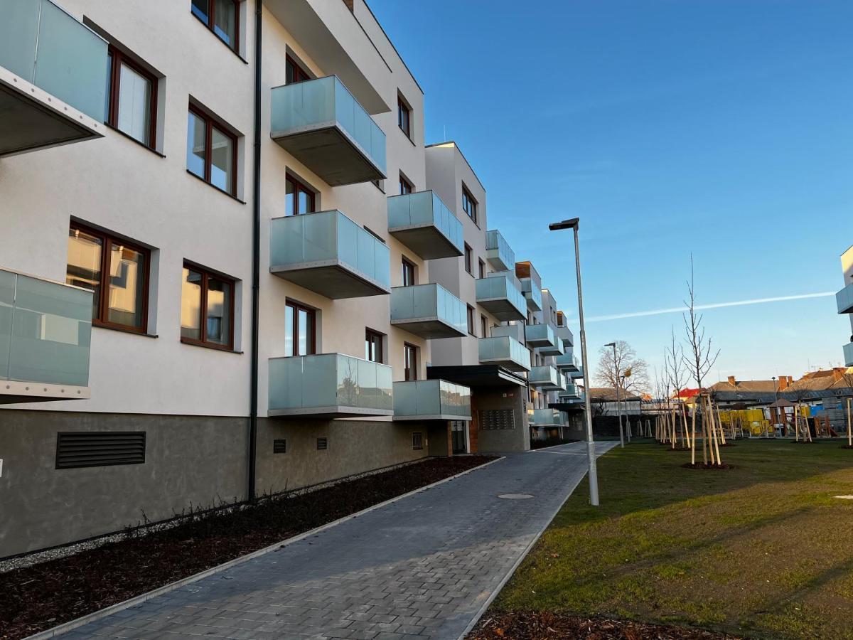 Apartman U Satoshiho Оломоуц Екстер'єр фото
